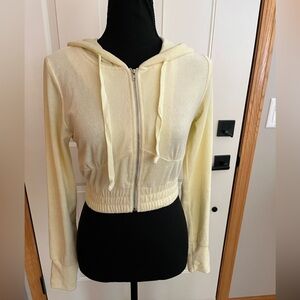 Cropped Zip-Up Hooded Sweatshirt in Pale Yellow